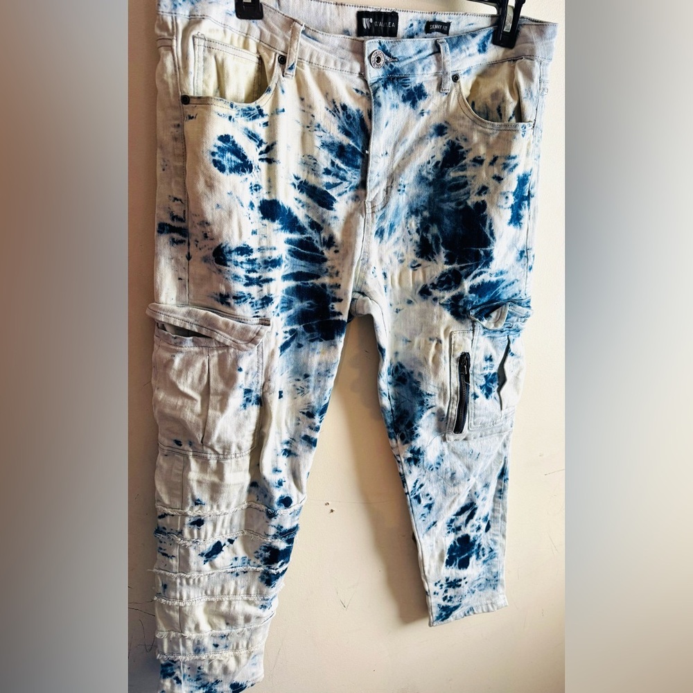 Men’s Gently used Blue Tie-Dye slim straight Cargo Jaans - Size 36